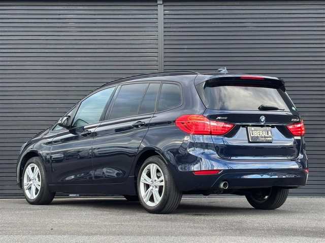 ＢＭＷ ２１８ｄ クロスカントリー 山梨県 2017(平29)年 4.6万km インペリアル・ブルー・ブリリアント・エフェクト 特別仕様車/4WD /ACC /黒革 /フルセグ /PDC/Ａアクティブセーフティ/インテリジェントＳ/コンフォートＡ/純正ＨＤＤナビ/Ｂカメラ/ＢＴ/ＣＤ/ＤＶＤ/ＡＣＣ/ＬＫＡ/シートＨ/ミラー型ＥＴＣ/パドルＳ/Ｐバックドア/フィルム/スペアキー