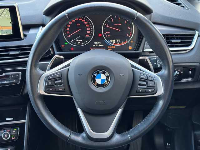 ＢＭＷ ２１８ｄ クロスカントリー 山梨県 2017(平29)年 4.6万km インペリアル・ブルー・ブリリアント・エフェクト 特別仕様車/4WD /ACC /黒革 /フルセグ /PDC/Ａアクティブセーフティ/インテリジェントＳ/コンフォートＡ/純正ＨＤＤナビ/Ｂカメラ/ＢＴ/ＣＤ/ＤＶＤ/ＡＣＣ/ＬＫＡ/シートＨ/ミラー型ＥＴＣ/パドルＳ/Ｐバックドア/フィルム/スペアキー