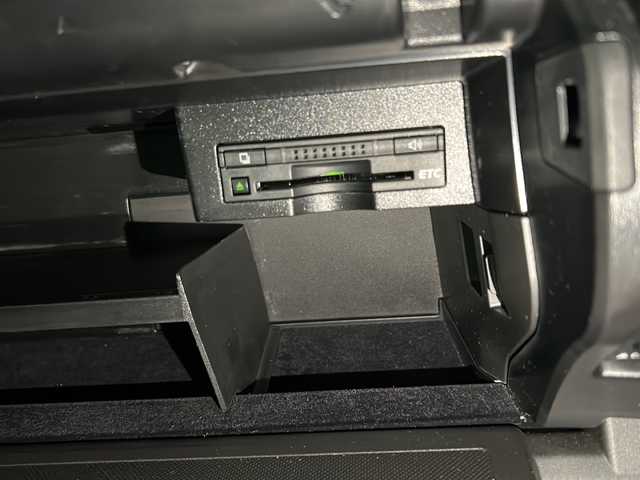 レクサス ＨＳ 250h バージョンI 徳島県 2014(平26)年 8.4万km ブラックオパールマイカ 純正メモリナビ/（Bluetooth/フルセグ/CD/DVD/AM/FM/HDD/USB/AUX）/バックカメラ/フロントカメラ/黒革シート/シートヒーター（D+N席）/シートベンチレーション（D+N席）/パワーシート（D+N席）/D席メモリー機能付き/クルーズコントロール/クリアランスソナー/電動リアサンシェード/LEDヘッドライト/オートライト/ビルトインETC/純正AW/純正フロアマット/プッシュスタート/スマートキー/スペアキー/カードキー/取扱説明書/保証書/記録簿