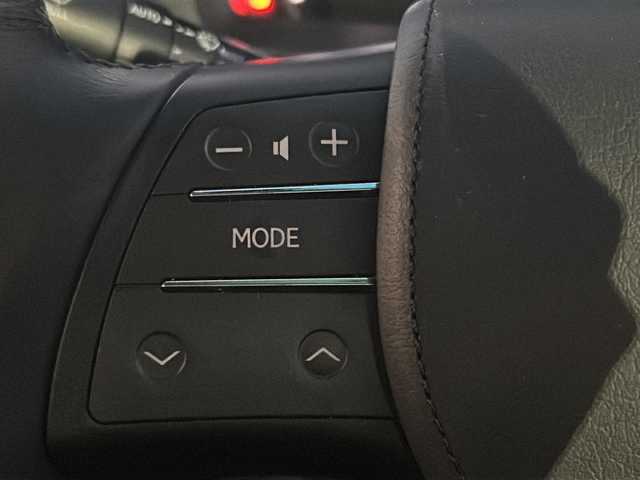 レクサス ＨＳ 250h バージョンI 徳島県 2014(平26)年 8.4万km ブラックオパールマイカ 純正メモリナビ/（Bluetooth/フルセグ/CD/DVD/AM/FM/HDD/USB/AUX）/バックカメラ/フロントカメラ/黒革シート/シートヒーター（D+N席）/シートベンチレーション（D+N席）/パワーシート（D+N席）/D席メモリー機能付き/クルーズコントロール/クリアランスソナー/電動リアサンシェード/LEDヘッドライト/オートライト/ビルトインETC/純正AW/純正フロアマット/プッシュスタート/スマートキー/スペアキー/カードキー/取扱説明書/保証書/記録簿