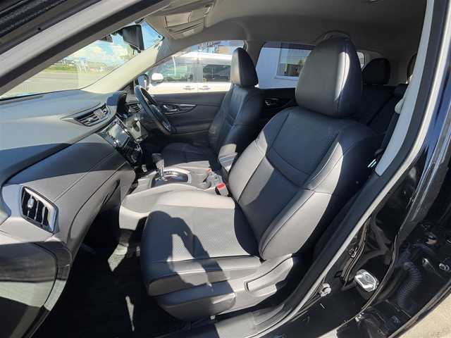 日産 エクストレイル 20Xi 徳島県 2020(令2)年 3.5万km ダイヤモンドブラック 純正SDナビ/（Bluetooth/フルセグTV/CD/DVD）/アラウンドビューモニター/プロパイロット/エマージェンシーブレーキ/クリアランスソナー/全席シートヒーター/カプロンシート/LEDヘッドライト/ドアミラーヒーター/純正18AW/ドラレコ/ETC/スペアキー