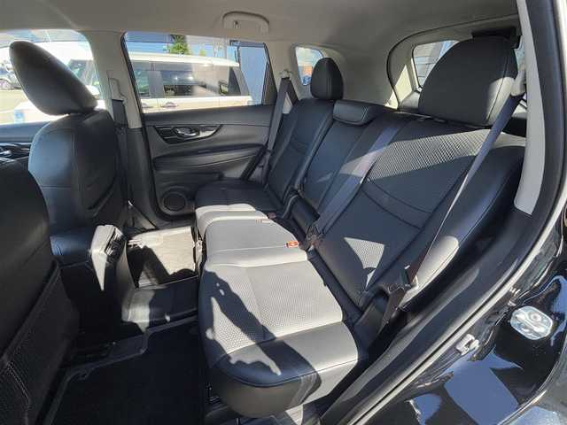 日産 エクストレイル 20Xi 徳島県 2020(令2)年 3.5万km ダイヤモンドブラック 純正SDナビ/（Bluetooth/フルセグTV/CD/DVD）/アラウンドビューモニター/プロパイロット/エマージェンシーブレーキ/クリアランスソナー/全席シートヒーター/カプロンシート/LEDヘッドライト/ドアミラーヒーター/純正18AW/ドラレコ/ETC/スペアキー