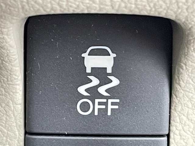 ホンダ Ｎ ＢＯＸ G Lパッケージ 群馬県 2016(平28)年 5.6万km プレミアムディープモカパール 衝突軽減ブレーキ　純正７インチナビ　バックカメラ　両側パワースライドドア　ＨＩＤオートライト　ベンチシート　純正１４インチＡＷ　ステアリングリモコン　カーテンエアバッグ　アイドリングストップ　禁煙車