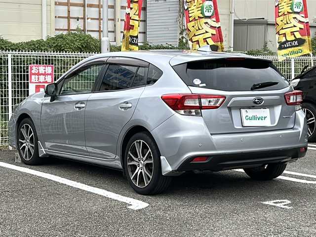 スバル インプレッサ スポーツ 2．0i－Lアイサイト 兵庫県 2016(平28)年 6.8万km アイスシルバーメタリック ワンオーナー/純正8型ナビ/CD/DVD/Bluetooth/フルセグTV/バックカメラ/アイサイトver3/OP　アドバンスドセイフティパッケージ/リアビークルディテクション/ハイビームアシスト/OP　クリアビューバック/LEDヘッドランプセット/ドライブレコーダー/ETC/パドルシフト/純正フロアマット/ドアバイザー/スマートキー/エンジンプッシュスタート/トノカバー/保証書/取説/スペアキー