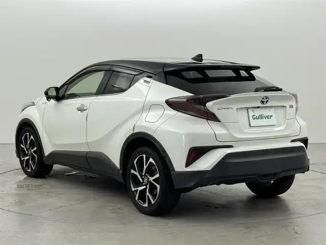 トヨタ Ｃ－ＨＲ G LEDエディション 福岡県 2018(平30)年 6.4万km ブラック/ホワイトパールクリスタルシャイン 2トーン 純正９型ナビ　/バックカメラ　/ビルトインＥＴＣ　/前後ドラレコ　/レーダークルーズコントロール　/コーナーセンサー　/衝突被害軽減ブレーキ　/レーンキープ　/ＢＳＭ　/ハーフレザー　/シートヒーター　/純正１８インチＡＷ　/ＬＥＤヘッドライト