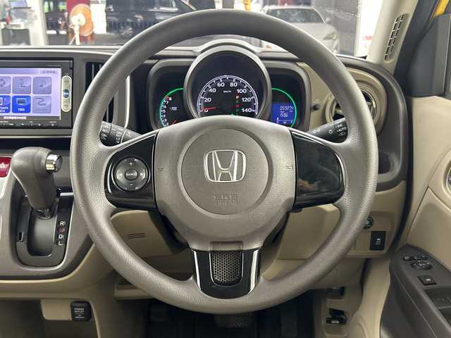 ホンダ Ｎ ＯＮＥ G Lパッケージ 愛知県 2014(平26)年 6万km プレミアムイエローパールⅡ 純正7インチナビ/（Bluetooth、ワンセグ、DVD）/バックカメラ/ETC/ステアリングスイッチ/ECON/バイキセノンヘッドライト/オートエアコン/スマートキー/プッシュスタート