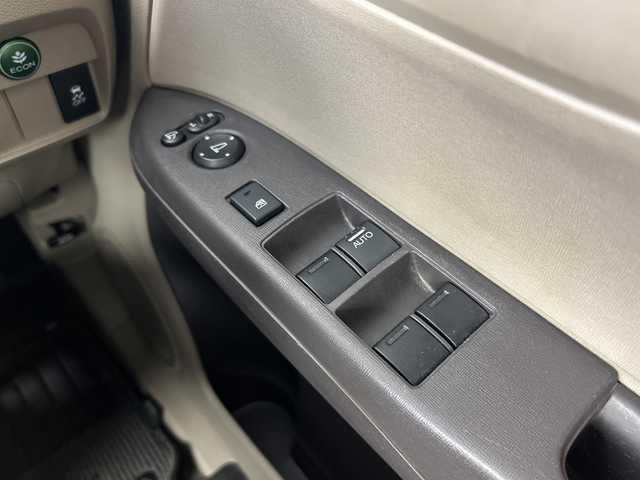 ホンダ Ｎ ＯＮＥ G Lパッケージ 愛知県 2014(平26)年 6万km プレミアムイエローパールⅡ 純正7インチナビ/（Bluetooth、ワンセグ、DVD）/バックカメラ/ETC/ステアリングスイッチ/ECON/バイキセノンヘッドライト/オートエアコン/スマートキー/プッシュスタート