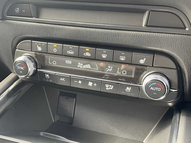 マツダ ＣＸ－５ XD スポーツアピアランス 静岡県 2024(令6)年 0.9万km ジェットブラックマイカ ●純正ディスプレイオーディオ/(フルセグ/Bluetooth/ApplecarPlay/AndroidAuto)/●合皮シート/●前席パワーシート/●全席シートヒーター/●前席エアシート/●全方位カメラ/●マツダライダークルーズコントロール/●ブラインドスポットモニター/●衝突被害軽減システム/●レーンキープアシスト/●前後コーナーセンサー/●電動パーキングブレーキ/●オートブレーキホールド/●LEDヘッドライト/●オートライト/●革巻きステアリング/●ステアリングスイッチ/●ステアリングヒーター/●電動リアゲート/●ヘッドアップディスプレイ/●パドルシフト/●置くだけ充電/●BOSEサウンドシステム/●スマートキー/●プッシュスタート/●純正フロアマット/●純正19インチアルミホイール/●W＋サイド＋カーテンSRS＋ABS/●保証書/●取扱説明書