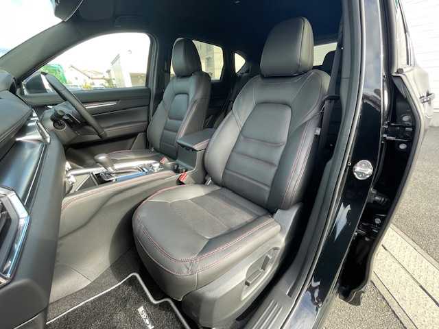 マツダ ＣＸ－５ XD スポーツアピアランス 静岡県 2024(令6)年 0.9万km ジェットブラックマイカ ●純正ディスプレイオーディオ/(フルセグ/Bluetooth/ApplecarPlay/AndroidAuto)/●合皮シート/●前席パワーシート/●全席シートヒーター/●前席エアシート/●全方位カメラ/●マツダライダークルーズコントロール/●ブラインドスポットモニター/●衝突被害軽減システム/●レーンキープアシスト/●前後コーナーセンサー/●電動パーキングブレーキ/●オートブレーキホールド/●LEDヘッドライト/●オートライト/●革巻きステアリング/●ステアリングスイッチ/●ステアリングヒーター/●電動リアゲート/●ヘッドアップディスプレイ/●パドルシフト/●置くだけ充電/●BOSEサウンドシステム/●スマートキー/●プッシュスタート/●純正フロアマット/●純正19インチアルミホイール/●W＋サイド＋カーテンSRS＋ABS/●保証書/●取扱説明書