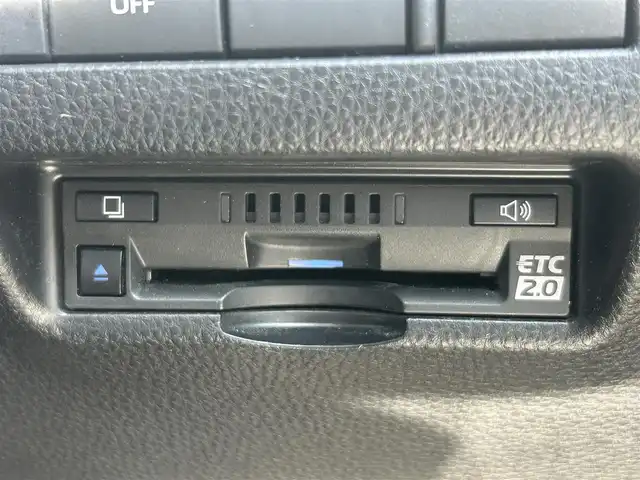 トヨタ ハリアー ハイブリッド Z 岡山県 2020(令2)年 9.5万km プレシャスブラックパール 登録時走行距離94349km/純正12.3インチナビ/フルセグTV（AM.FM.TV.BT.Miracast）/バックカメラ/デジタルインナーミラー/ブラインドスポットモニター/ビルドインETC2.0/レーダークルーズコントロール/レーンディパーチャーアラート/クリアランスソナー/プリクラッシュセーフティ/横滑り防止装置/電動リアゲート/オートライト/オートマチックハイビーム/D席パワーシート/ハーフレザーシート/純正19インチAW/純正フロアマット