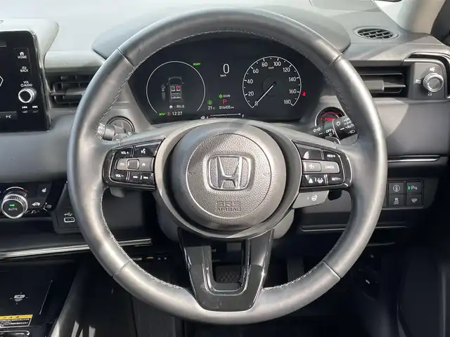 ホンダ ヴェゼル ハイブリッド e:HEV Z 兵庫県 2023(令5)年 1.7万km プラチナホワイトパール 純正ナビ付ディスプレイオーディオ/フルセグTV/Bluetoothオーディオ/ApplePlay/アンドロイドオート/バックカメラ/ステアリングリモコン/クルーズコントロール（追従あり）/パドルシフト/パワーバックドア/シートヒーター/ETC2.0/LEDヘッドライト