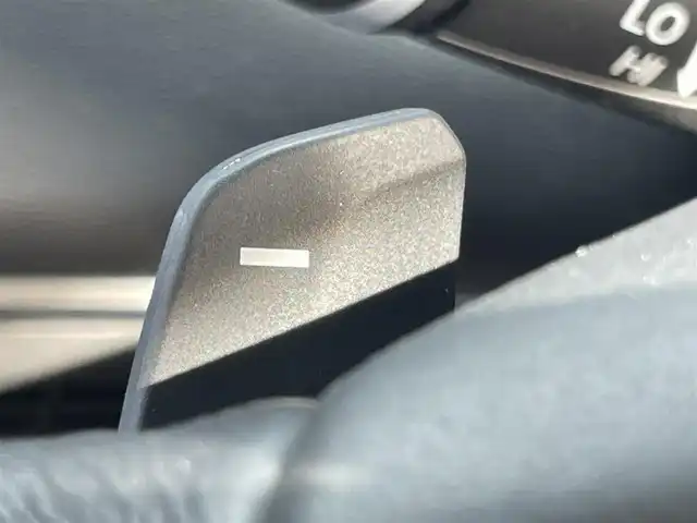 ホンダ ヴェゼル ハイブリッド e:HEV Z 兵庫県 2023(令5)年 1.7万km プラチナホワイトパール 純正ナビ付ディスプレイオーディオ/フルセグTV/Bluetoothオーディオ/ApplePlay/アンドロイドオート/バックカメラ/ステアリングリモコン/クルーズコントロール（追従あり）/パドルシフト/パワーバックドア/シートヒーター/ETC2.0/LEDヘッドライト