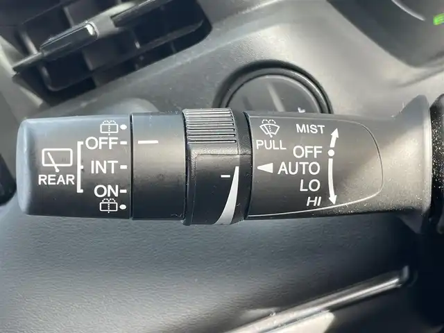 ホンダ ヴェゼル ハイブリッド e:HEV Z 兵庫県 2023(令5)年 1.7万km プラチナホワイトパール 純正ナビ付ディスプレイオーディオ/フルセグTV/Bluetoothオーディオ/ApplePlay/アンドロイドオート/バックカメラ/ステアリングリモコン/クルーズコントロール（追従あり）/パドルシフト/パワーバックドア/シートヒーター/ETC2.0/LEDヘッドライト