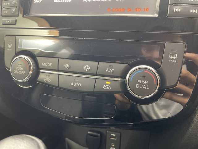 日産 エクストレイル 20X エクストリーマーX Eブレーキ 群馬県 2014(平26)年 5.8万km ダイヤモンドブラック サンルーフ　純正ナビ　全周囲カメラ　クルーズコントロール　パートタイム４ＷＤ　ダウンヒルアシストコントロール　シートヒーター　ＢＳＭ　衝突被害軽減ブレーキ　アイドリングストップ　スマートキー　禁煙車