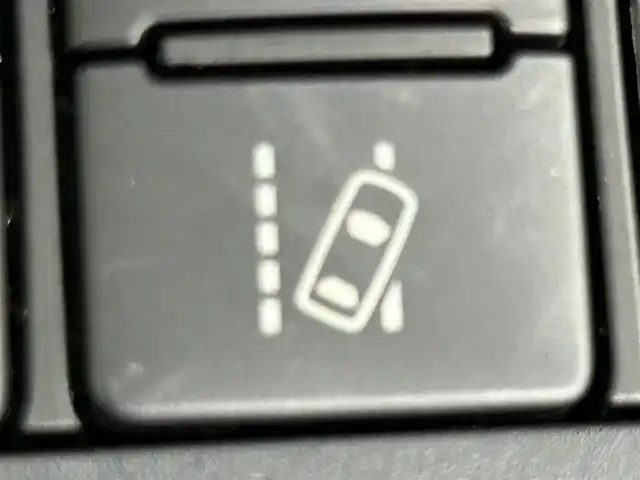 トヨタ シエンタ G クエロ 道央・札幌 2020(令2)年 3.3万km ヴィンテージブラウンパールクリスタルシャイン/ホワイトパールクリスタルシャイン ・４WD/・純正SDナビ（NSZT-Y68T)/　CD/DVD/SD/BT/フルセグ/・全方位カメラ/・純正ドライブレコーダー前後（TZ-D205W）/・純正ビルトインETC/・両側パワースライドドア/・デジタルインナーミラー/・プリクラッシュセーフティ/・レーンキープアシスト/・横滑り防止装置/・パーキングサポートブレーキ/・オートマチックハイビーム/・オートリトラクラブルミラー/・ハーフレザーシート/・D+N席シートヒーター/・ステアリングヒーター/・LEDヘッドライト/・フロントフォグライト/・オートライト/・純正フロアマット/・スマートキー/・プッシュスタート/・純正15インチAW/・電格ウインカーミラー/・保証書/・取扱説明書