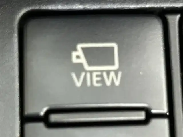 トヨタ シエンタ G クエロ 道央・札幌 2020(令2)年 3.3万km ヴィンテージブラウンパールクリスタルシャイン/ホワイトパールクリスタルシャイン ・４WD/・純正SDナビ（NSZT-Y68T)/　CD/DVD/SD/BT/フルセグ/・全方位カメラ/・純正ドライブレコーダー前後（TZ-D205W）/・純正ビルトインETC/・両側パワースライドドア/・デジタルインナーミラー/・プリクラッシュセーフティ/・レーンキープアシスト/・横滑り防止装置/・パーキングサポートブレーキ/・オートマチックハイビーム/・オートリトラクラブルミラー/・ハーフレザーシート/・D+N席シートヒーター/・ステアリングヒーター/・LEDヘッドライト/・フロントフォグライト/・オートライト/・純正フロアマット/・スマートキー/・プッシュスタート/・純正15インチAW/・電格ウインカーミラー/・保証書/・取扱説明書