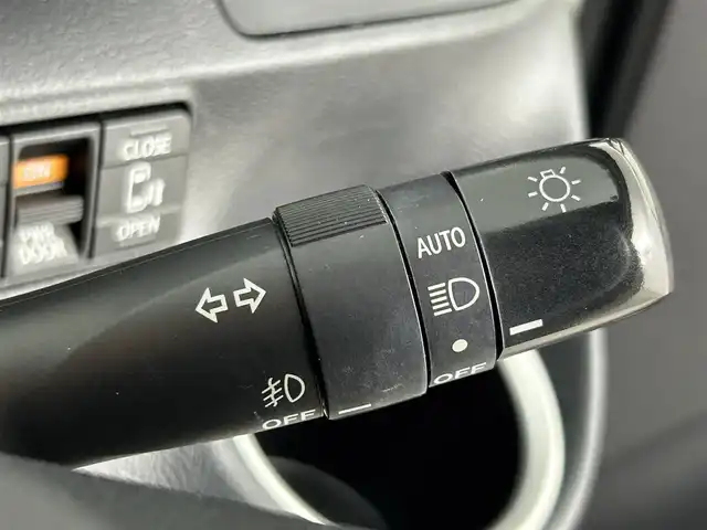 トヨタ シエンタ G クエロ 道央・札幌 2020(令2)年 3.3万km ヴィンテージブラウンパールクリスタルシャイン/ホワイトパールクリスタルシャイン ・４WD/・純正SDナビ（NSZT-Y68T)/　CD/DVD/SD/BT/フルセグ/・全方位カメラ/・純正ドライブレコーダー前後（TZ-D205W）/・純正ビルトインETC/・両側パワースライドドア/・デジタルインナーミラー/・プリクラッシュセーフティ/・レーンキープアシスト/・横滑り防止装置/・パーキングサポートブレーキ/・オートマチックハイビーム/・オートリトラクラブルミラー/・ハーフレザーシート/・D+N席シートヒーター/・ステアリングヒーター/・LEDヘッドライト/・フロントフォグライト/・オートライト/・純正フロアマット/・スマートキー/・プッシュスタート/・純正15インチAW/・電格ウインカーミラー/・保証書/・取扱説明書