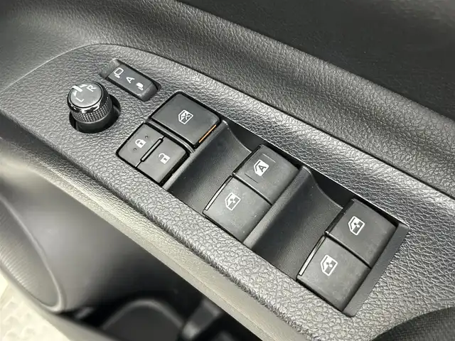 トヨタ シエンタ G クエロ 道央・札幌 2020(令2)年 3.3万km ヴィンテージブラウンパールクリスタルシャイン/ホワイトパールクリスタルシャイン ・４WD/・純正SDナビ（NSZT-Y68T)/　CD/DVD/SD/BT/フルセグ/・全方位カメラ/・純正ドライブレコーダー前後（TZ-D205W）/・純正ビルトインETC/・両側パワースライドドア/・デジタルインナーミラー/・プリクラッシュセーフティ/・レーンキープアシスト/・横滑り防止装置/・パーキングサポートブレーキ/・オートマチックハイビーム/・オートリトラクラブルミラー/・ハーフレザーシート/・D+N席シートヒーター/・ステアリングヒーター/・LEDヘッドライト/・フロントフォグライト/・オートライト/・純正フロアマット/・スマートキー/・プッシュスタート/・純正15インチAW/・電格ウインカーミラー/・保証書/・取扱説明書