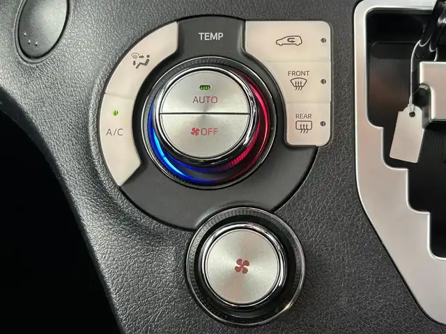 トヨタ シエンタ G クエロ 道央・札幌 2020(令2)年 3.3万km ヴィンテージブラウンパールクリスタルシャイン/ホワイトパールクリスタルシャイン ・４WD/・純正SDナビ（NSZT-Y68T)/　CD/DVD/SD/BT/フルセグ/・全方位カメラ/・純正ドライブレコーダー前後（TZ-D205W）/・純正ビルトインETC/・両側パワースライドドア/・デジタルインナーミラー/・プリクラッシュセーフティ/・レーンキープアシスト/・横滑り防止装置/・パーキングサポートブレーキ/・オートマチックハイビーム/・オートリトラクラブルミラー/・ハーフレザーシート/・D+N席シートヒーター/・ステアリングヒーター/・LEDヘッドライト/・フロントフォグライト/・オートライト/・純正フロアマット/・スマートキー/・プッシュスタート/・純正15インチAW/・電格ウインカーミラー/・保証書/・取扱説明書