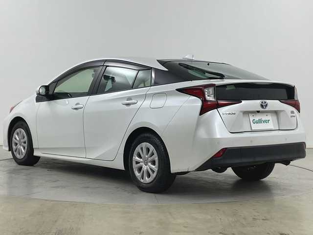 トヨタ プリウス SセーフティプラスⅡ 道央・札幌 2021(令3)年 6.5万km プラチナホワイトパールマイカ ・4WD/寒冷地仕様/・純正SDナビ/・CD/DVD/SD/フルセグTV/・Bluetooth接続/・トヨタセーフティセンス/・プリクラッシュセーフティ/・レーダークルーズコントロール/・ブラインドスポットモニター/・レーンキープアシスト/バックカメラ/・LEDオートライト/オートハイビーム/・社外前後ドライブレコーダー/・ワイパーデアイサー/・ビルトインETC/・ステアリングスイッチ