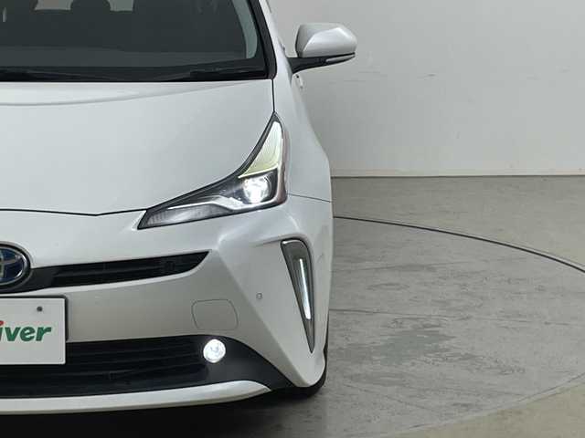 トヨタ プリウス SセーフティプラスⅡ 道央・札幌 2021(令3)年 6.5万km プラチナホワイトパールマイカ ・4WD/寒冷地仕様/・純正SDナビ/・CD/DVD/SD/フルセグTV/・Bluetooth接続/・トヨタセーフティセンス/・プリクラッシュセーフティ/・レーダークルーズコントロール/・ブラインドスポットモニター/・レーンキープアシスト/バックカメラ/・LEDオートライト/オートハイビーム/・社外前後ドライブレコーダー/・ワイパーデアイサー/・ビルトインETC/・ステアリングスイッチ