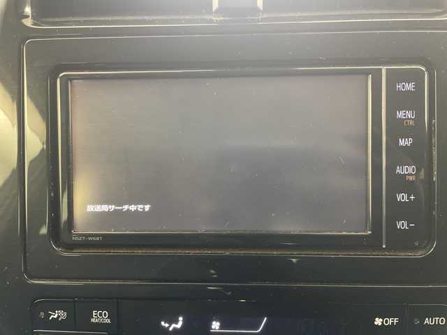 トヨタ プリウス SセーフティプラスⅡ 道央・札幌 2021(令3)年 6.5万km プラチナホワイトパールマイカ ・4WD/寒冷地仕様/・純正SDナビ/・CD/DVD/SD/フルセグTV/・Bluetooth接続/・トヨタセーフティセンス/・プリクラッシュセーフティ/・レーダークルーズコントロール/・ブラインドスポットモニター/・レーンキープアシスト/バックカメラ/・LEDオートライト/オートハイビーム/・社外前後ドライブレコーダー/・ワイパーデアイサー/・ビルトインETC/・ステアリングスイッチ