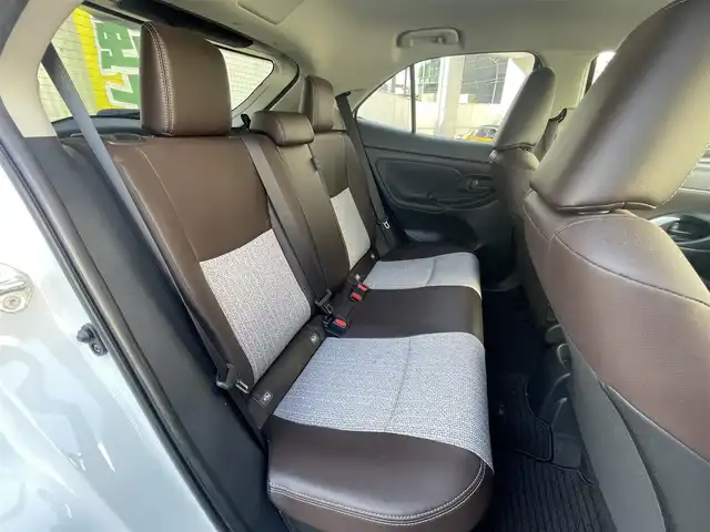 トヨタ ヤリスクロス ハイブリッド Z 愛知県 2022(令4)年 3.9万km ホワイトパールクリスタルシャイン ワンオーナー/純ディスプレイオーディオナビ/パノラマビューカメラ/ハーフレザーシート/トヨタセーフティセンス/レーダークルーズコントロール/純18インチAW/ETC2.0/保証書　取説/スペアキー