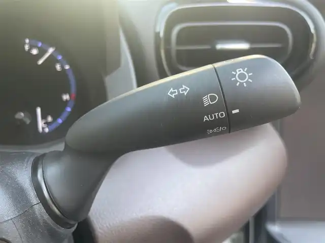 トヨタ ヤリスクロス ハイブリッド Z 愛知県 2022(令4)年 3.9万km ホワイトパールクリスタルシャイン ワンオーナー/純ディスプレイオーディオナビ/パノラマビューカメラ/ハーフレザーシート/トヨタセーフティセンス/レーダークルーズコントロール/純18インチAW/ETC2.0/保証書　取説/スペアキー