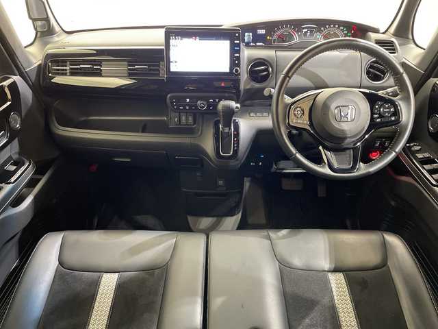 ホンダ Ｎ ＢＯＸ カスタム L ターボ 愛媛県 2021(令3)年 2.1万km プラチナホワイトパール 純正8型ナビ　ハーフレザーシート　両側電動スライドドア　ドライブレコーダー　コーナーセンサー　アダプティブクルーズコントロール　衝突被害軽減ブレーキ　シートヒーター　ＬＥＤヘッドライト　禁煙車
