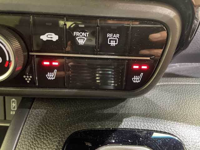 ホンダ Ｎ ＢＯＸ カスタム L ターボ 愛媛県 2021(令3)年 2.1万km プラチナホワイトパール 純正8型ナビ　ハーフレザーシート　両側電動スライドドア　ドライブレコーダー　コーナーセンサー　アダプティブクルーズコントロール　衝突被害軽減ブレーキ　シートヒーター　ＬＥＤヘッドライト　禁煙車