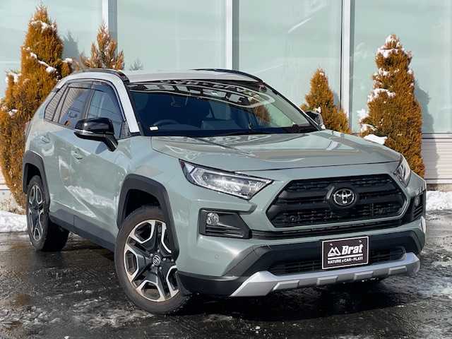 トヨタ ＲＡＶ４ アドベンチャー 岩手県 2020(令2)年 4.8万km アッシュグレーメタリック/アーバンカーキ アルパイン9インチSDナビ/フルセグTV/BT/DVD/アルパイン前後カメラドライブレコーダー/プリクラッシュセーフティー/レーダークルーズコントロール/バックカメラ/前席シートヒーター/シートエアコン/黒レザーシート/ステアリングヒーター/純正LEDヘッドライト/純正フォグランプ/オートハイビーム/トラクションコントロール/スマートキー/ETC/保証書/取扱説明書