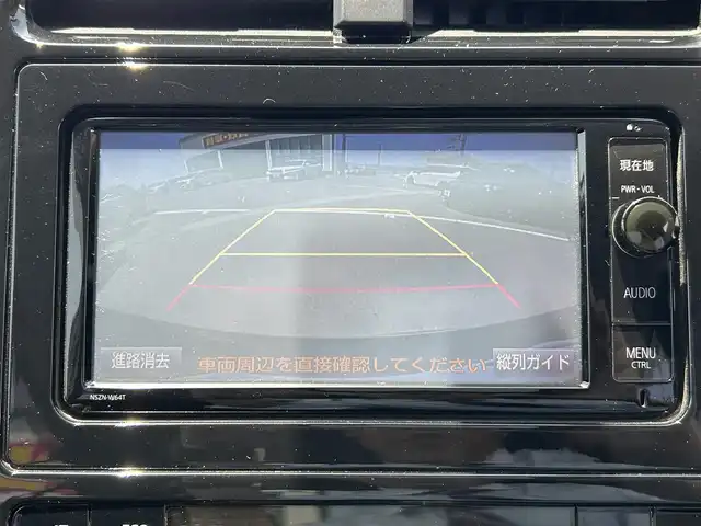 トヨタ プリウス S ツーリングセレクション 和歌山県 2016(平28)年 6.7万km グレーメタリック 純正ナビ/バックカメラ/フルセグTV/（BT/CD/DVD/MSV)/プリクラッシュセーフティー/横滑り防止機能/ステアリングスイッチ/前席シートヒーター/純正フロアマット/純正17インチアルミ/ドアバイザー/ウインカードアミラー/シフトレバー社外/レザーシート/シートヒーター/キセノンヘッドライト/フォグランプ/フルオートパワーウィンドウ/ドアバイザー/プッシュスタート