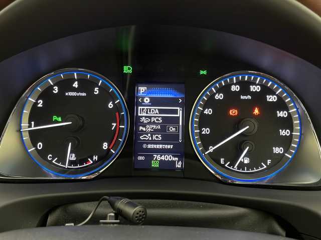 トヨタ ハリアー プレミアム 宮崎県 2018(平30)年 7.7万km ホワイトパールクリスタルシャイン ワンオーナー/サンルーフ/社外9インチフローティングナビ/ CD DVD BTオーディオ フルセグTV/バックカメラ/パワーバックドア/前後クリアランスソナー /プリクラッシュセーフティ/レーンディパーチャーアラート/レーダークルーズコントロール/オートマチックハイビーム/電子オートパーキング/前後ドライブレコーダー/運転席パワーシート/ウッドコンビレザーステア/ステアリングリモコン/社外レーダー/スマートキー2ケ/スマートカードキー/ETC