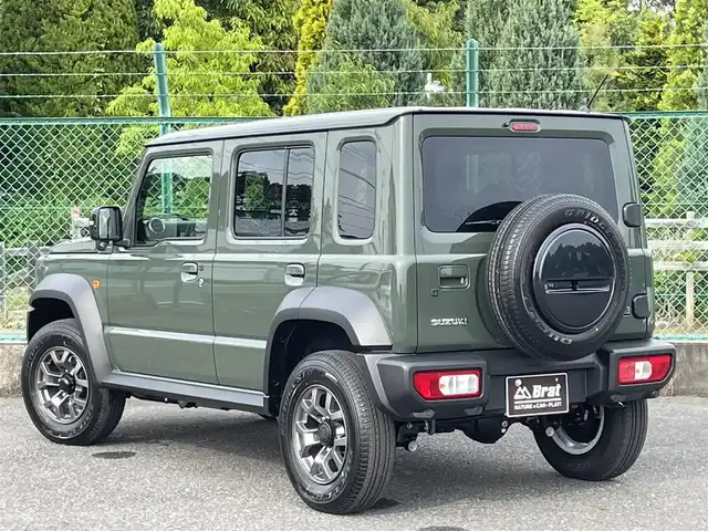 スズキ ジムニー ノマド FC 千葉県 2025(令7)年 0.1万km未満 Ｄグリーン 【登録済未使用車5ドアジムニーノマド】/4WD/デュアルカメラブレーキサポート/アイドリングSTOP/ヒルホールドコントロール/アダクティブクルーズコントロール/LEDヘッドライト/フォグランプ/コーナーセンサー/前席シートヒーター/純正フロアマット