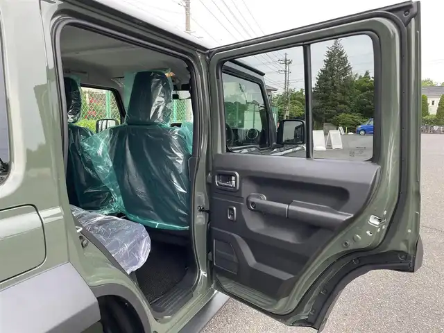スズキ ジムニー ノマド FC 千葉県 2025(令7)年 0.1万km未満 Ｄグリーン 【登録済未使用車5ドアジムニーノマド】/4WD/デュアルカメラブレーキサポート/アイドリングSTOP/ヒルホールドコントロール/アダクティブクルーズコントロール/LEDヘッドライト/フォグランプ/コーナーセンサー/前席シートヒーター/純正フロアマット