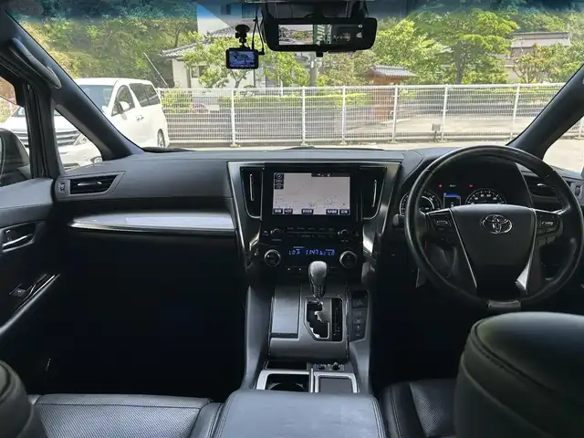トヨタ アルファードハイブリット エグゼクティブ ラウンジ S 福島県 2018(平30)年 8.7万km ブラック 登録時走行距離：86/504km/メーカー純正SDナビ/（フルセグ/CD/DVD/AM/FM/BT接続/AUX/USB）/モデリスタフルエアロ/ETC2.0/JBLサウンド/オットマンシート/モデリスタAW/ツインサンルーフ/社外ドライブレコーダー前後/ステアリングヒーター/クルーズコントロール/電格ミラー/アラウンドビューモニター/シートヒーター/パワーシートD席/コーナーセンサー/デジタルインナーミラー/パワーバックドア