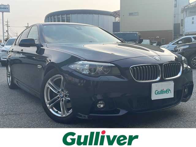 ＢＭＷ ５２３ｄ Mスポーツ 大阪府 2015(平27)年 10.3万km カーボンブラックM 純正メモリナビ/・FM/AM/Bluetooth/・ワンセグテレビ/ETC/ドライブレコーダー/バックカメラ/衝突軽減ブレーキ/レーンキープアシスト/クルーズコントロール/盗難防止装置/革巻きステアリング/ステアリングリモコン/パドルシフト/メモリシート（D席）/パワーシート（D席+N席）/コーナーセンサー/LEDヘッドライト/オートライト/オートエアコン/スマートキー×1/プッシュスタート/12V電源/USBジャック/純正18インチアルミホイール/フロアマット/取扱説明書/ナビ取扱説明書