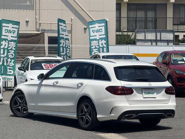 メルセデス・ベンツ Ｃ２２０ｄ ワゴン ローレウスエディション 愛知県 2021(令3)年 4.5万km ポーラホワイト /後期最終モデル//禁煙//正規ディーラー車//AMGライン//レーザーセーフティパッケージ//メーカーナビ//フルセグ//SD/USB/BT/AM/FM//AppleCarPlay/AndroidAuto//バックカメラ//ETC2.0//ワイヤレス充電//ハーフレザーシート//メモリ付パワーシート//シートヒーター//純正18AW//パワーバックドア//LEDオートライト//インテリジェントライトシステム//革巻きステアリング//ステアリングスイッチ//パドルシフト//電子パーキング//オートホールド//アクティブブレーキアシスト//アテンションアシスト//レーンチェンジアシスト//ブラインドスポットアシスト//道路標識アシスト//アイドリングストップ//レーダークルーズコントロール//オートリトラウィンカーミラー//ルーフレール//純正フロアマット/トノカバー//スマートキー//プッシュスタート//保証書//取扱説明書//記録簿//スペアキー