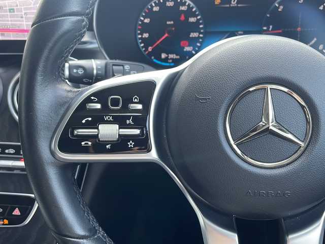 メルセデス・ベンツ Ｃ２２０ｄ ワゴン ローレウスエディション 愛知県 2021(令3)年 4.5万km ポーラホワイト /後期最終モデル//禁煙//正規ディーラー車//AMGライン//レーザーセーフティパッケージ//メーカーナビ//フルセグ//SD/USB/BT/AM/FM//AppleCarPlay/AndroidAuto//バックカメラ//ETC2.0//ワイヤレス充電//ハーフレザーシート//メモリ付パワーシート//シートヒーター//純正18AW//パワーバックドア//LEDオートライト//インテリジェントライトシステム//革巻きステアリング//ステアリングスイッチ//パドルシフト//電子パーキング//オートホールド//アクティブブレーキアシスト//アテンションアシスト//レーンチェンジアシスト//ブラインドスポットアシスト//道路標識アシスト//アイドリングストップ//レーダークルーズコントロール//オートリトラウィンカーミラー//ルーフレール//純正フロアマット/トノカバー//スマートキー//プッシュスタート//保証書//取扱説明書//記録簿//スペアキー