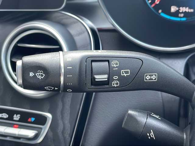 メルセデス・ベンツ Ｃ２２０ｄ ワゴン ローレウスエディション 愛知県 2021(令3)年 4.5万km ポーラホワイト /後期最終モデル//禁煙//正規ディーラー車//AMGライン//レーザーセーフティパッケージ//メーカーナビ//フルセグ//SD/USB/BT/AM/FM//AppleCarPlay/AndroidAuto//バックカメラ//ETC2.0//ワイヤレス充電//ハーフレザーシート//メモリ付パワーシート//シートヒーター//純正18AW//パワーバックドア//LEDオートライト//インテリジェントライトシステム//革巻きステアリング//ステアリングスイッチ//パドルシフト//電子パーキング//オートホールド//アクティブブレーキアシスト//アテンションアシスト//レーンチェンジアシスト//ブラインドスポットアシスト//道路標識アシスト//アイドリングストップ//レーダークルーズコントロール//オートリトラウィンカーミラー//ルーフレール//純正フロアマット/トノカバー//スマートキー//プッシュスタート//保証書//取扱説明書//記録簿//スペアキー