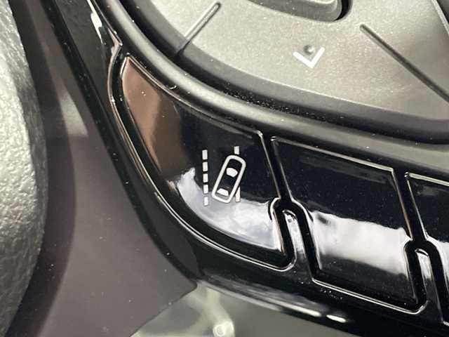 トヨタ Ｃ－ＨＲ G 神奈川県 2019(令1)年 1.8万km ホワイトパールクリスタルシャイン 純正7インチメモリーナビ　【NSZT-W68T】　/フルセグTV/AM/FM/CD/DVD/Bluetooth　/バックカメラ　/TOYOTA SAFETY SENCE/プリクラッシュセーフティシステム　/レーダークルーズコントロール　/LDA　/BSM　/クリアランスソナー　/オートマチックハイビーム　/前席シートヒーター　/スマートキー×２　/ドアバイザー　/フロアマット　/フォグランプ　/ETC2.0