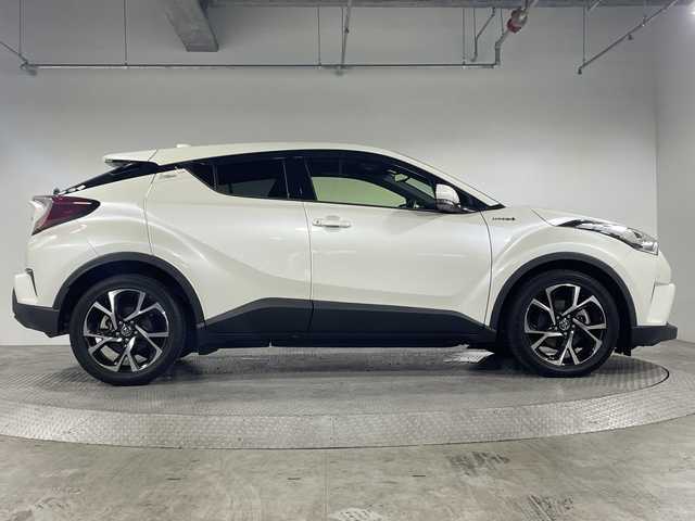 トヨタ Ｃ－ＨＲ G 神奈川県 2019(令1)年 1.8万km ホワイトパールクリスタルシャイン 純正7インチメモリーナビ　【NSZT-W68T】　/フルセグTV/AM/FM/CD/DVD/Bluetooth　/バックカメラ　/TOYOTA SAFETY SENCE/プリクラッシュセーフティシステム　/レーダークルーズコントロール　/LDA　/BSM　/クリアランスソナー　/オートマチックハイビーム　/前席シートヒーター　/スマートキー×２　/ドアバイザー　/フロアマット　/フォグランプ　/ETC2.0