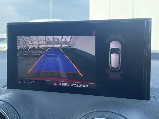 アウディ Ｑ２ 1．0 TFSI スポーツ 東京都 2018(平30)年 3.8万km 赤 ワンオーナー/黒革シート/純正ナビ／ＴＶ/Ｂカメラ/バーチャルコックピット/パワーバックドア/ドライブレコーダー