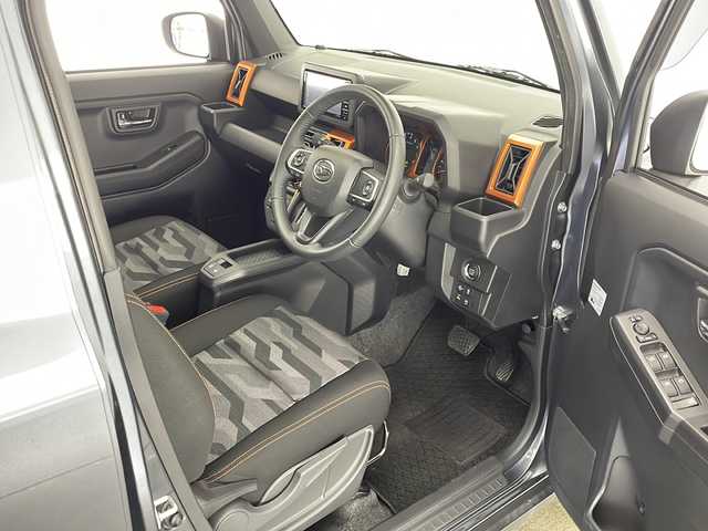 ダイハツ タフト G ターボ 宮崎県 2022(令4)年 3万km クロムグレーメタリック スマ―トアシスト3/〇衝突警報機能/〇衝突回避支援ブレーキ機能（対車両・対歩行者［昼夜］）/〇ブレーキ制御付き誤発進抑制機能（前方・後方）/〇車線逸脱警報機能/〇車線逸脱抑制制御機能/〇路側逸脱警報機能/〇オートハイビーム/〇全車速追従機能付きACC（アダプティブクルーズコントロール）/〇コーナーセンサー/社外7インチSDナビ/フルセグTV/CD/DVD/Bluetooth/バックカメラ/LEDヘッドライト/シートヒーター/ドライブレコーダー/純正15インチAW/ETC/スマートキー×２