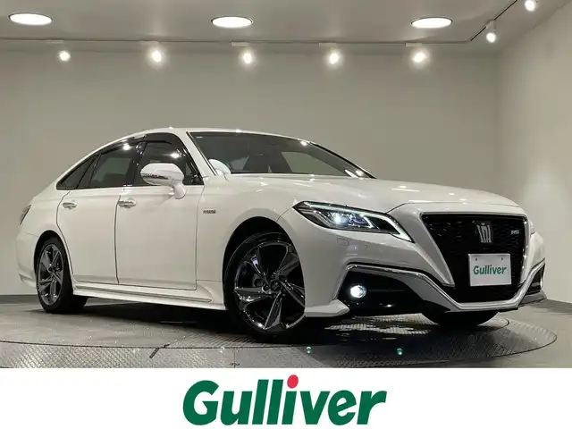 トヨタ クラウン ハイブリッド RS アドバンス 愛知県 2018(平30)年 8万km ホワイトパールクリスタルシャイン 純正８インチTコネクトナビ/（AM/FM/Bluetooth/CD・DVD再生/SD/フルセグTV/USB/Miracast)/ＡＣ１００Ｖ　/トヨタセーフティセンス　/　　-プリクラッシュセーフティ/　　-レーントレーニングアシスト/　　-レーダークルーズコントロール/　　-ロードサインアシスト/　　-アダプティブハイビーム/ＥＴＣ２．０　/シートヒーター　/ステアリングヒーター/ドライブレコーダー　/バックカメラ　/ヘッドアップディスプレイ　/ブラインドスポットモニター　/メモリー機能付パワーシート/ＬＥＤヘッドライト/LEDフォグランプ/パドルシフト/クリアランスソナー/ハーフレザーシート/ISOFIX/プッシュスタート/　　-スマートキー