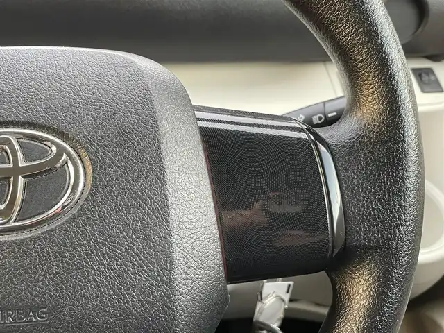 トヨタ シエンタ X 静岡県 2016(平28)年 6.6万km エアーイエロー ワンオーナー/片側パワースライドドア/3列シート/オーディオ(CP-W66)/キーレスキー/ETC/保証書/取扱説明書