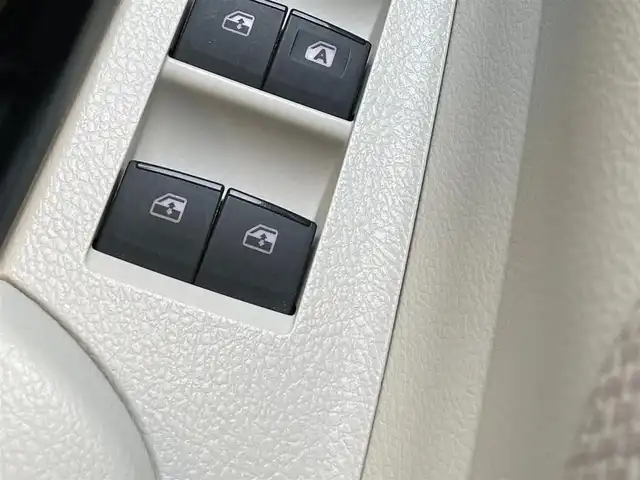 トヨタ シエンタ X 静岡県 2016(平28)年 6.6万km エアーイエロー ワンオーナー/片側パワースライドドア/3列シート/オーディオ(CP-W66)/キーレスキー/ETC/保証書/取扱説明書