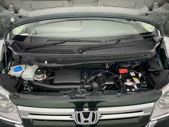 ホンダ Ｎ ＢＯＸ L 長野県 2023(令5)年 1.2万km ブリティッシュグリーンP 社外SDナビ（FM/AM/CD/Bluetooth/ワンセグTV）/HONDA SENSING/・衝突軽減ブレーキ/・先行車発進お知らせ機能/・路外逸脱抑制機能/・標識認識機能/・レーンキープアシスト/追従機能付きクルコン/電子パーキングブレーキ/オートブレーキホールド/プッシュスタート/アイドリングストップ/スマートキー/Wエアバッグ/ステアリングスイッチ/LEDヘッドライト/オートライト/ヘッドライトレベライザー/ドアバイザー/リアサンシェード/セカンドシートテーブル/純正フロアマット/純正ホイールキャップ付きスチールホイール/取扱説明書/スペアキー×1