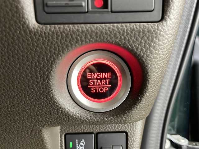 ホンダ Ｎ ＢＯＸ L 長野県 2023(令5)年 1.2万km ブリティッシュグリーンP 社外SDナビ（FM/AM/CD/Bluetooth/ワンセグTV）/HONDA SENSING/・衝突軽減ブレーキ/・先行車発進お知らせ機能/・路外逸脱抑制機能/・標識認識機能/・レーンキープアシスト/追従機能付きクルコン/電子パーキングブレーキ/オートブレーキホールド/プッシュスタート/アイドリングストップ/スマートキー/Wエアバッグ/ステアリングスイッチ/LEDヘッドライト/オートライト/ヘッドライトレベライザー/ドアバイザー/リアサンシェード/セカンドシートテーブル/純正フロアマット/純正ホイールキャップ付きスチールホイール/取扱説明書/スペアキー×1