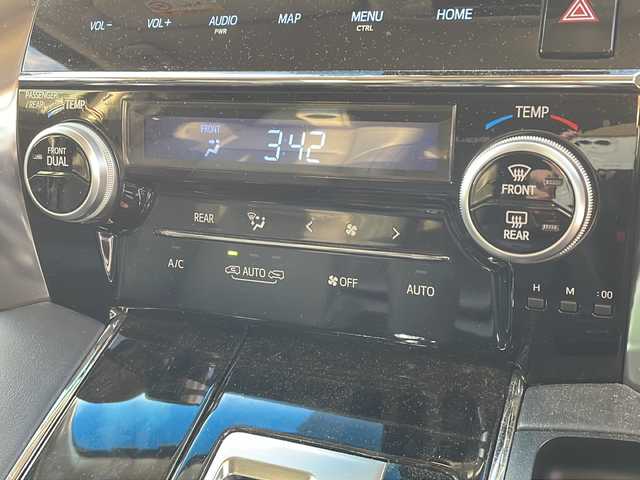 トヨタ ヴェルファイア Z Gエディション 新潟県 2018(平30)年 5.6万km ホワイトパールクリスタルシャイン 　ワンオーナー/　フルセグテレビ/　バックカメラ/　ウィンカーミラー/　クルーズコントロール/　ドアバイザー/　プッシュスタート/　両側パワースライドドア/　ETC/　LEDヘッドライト/　フリップダウンモニター/　レザーシート/　シートヒーター/　シートクーラー/　車高調/　純正足回り有り/　純正OPアルミホイール